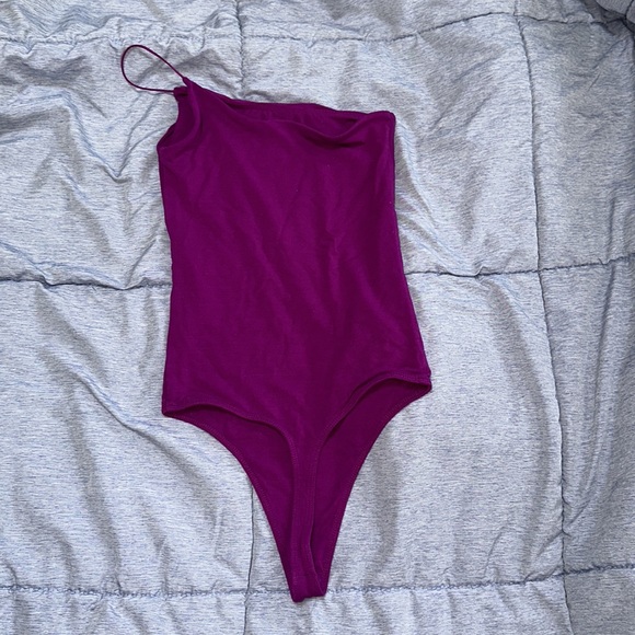 Wilfred Free One Shoulder Bodysuit - Picture 4 of 5